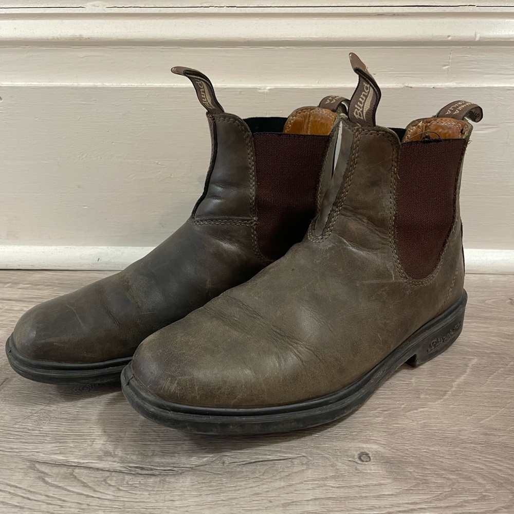 Brown Leather Blundstones
